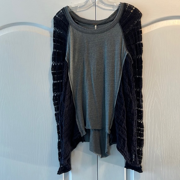 GUc Free People boho style grey jersey and navy blue lace  top - Picture 1 of 15
